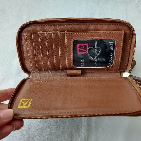 STONE MOUNTAIN WALLET  - Picture 4 of 8